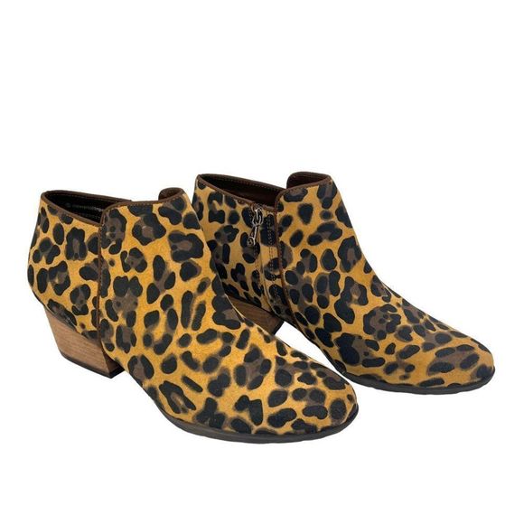 Blondo Villa Waterproof Ankle Bootie Cheetah Animal Print Suede Leather Size 10 - Picture 1 of 10
